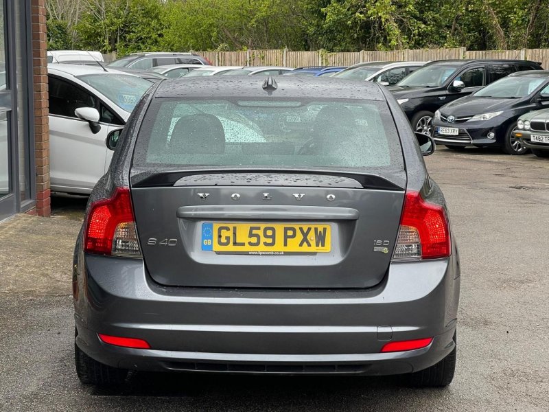 VOLVO S40