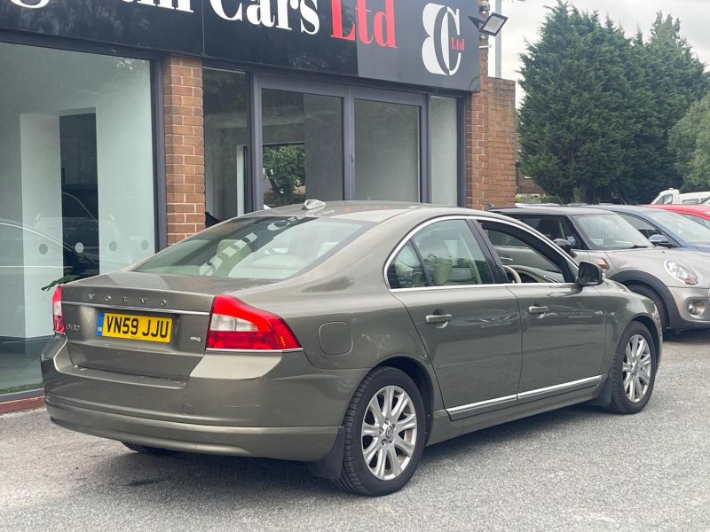 VOLVO S80