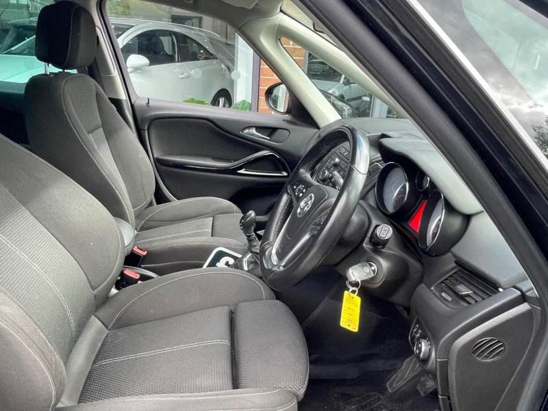 VAUXHALL ZAFIRA TOURER
