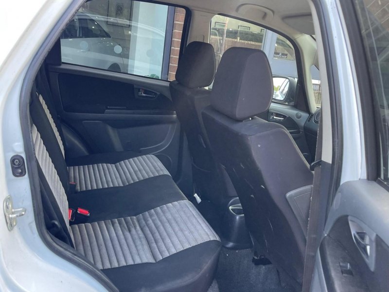 SUZUKI SX4