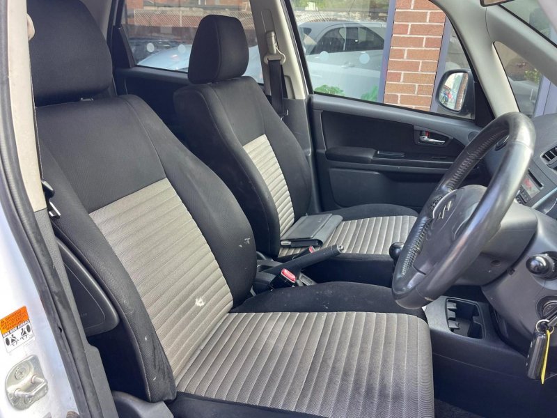 SUZUKI SX4