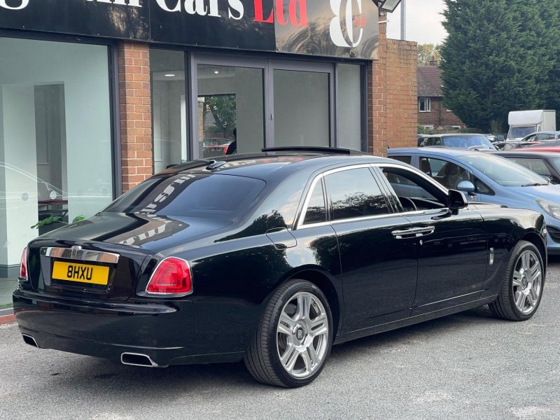 ROLLS-ROYCE GHOST