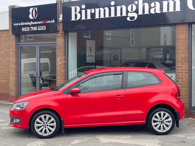VOLKSWAGEN POLO