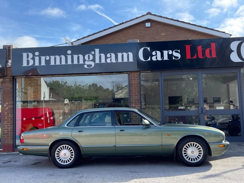 JAGUAR XJ