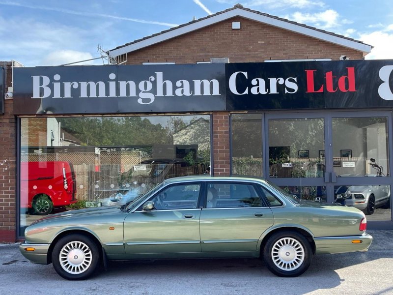 JAGUAR XJ
