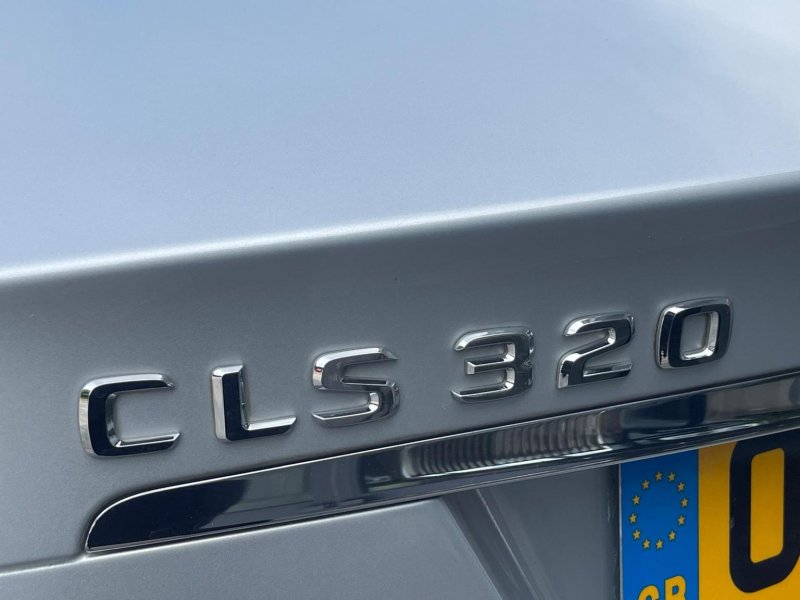 MERCEDES-BENZ CLS