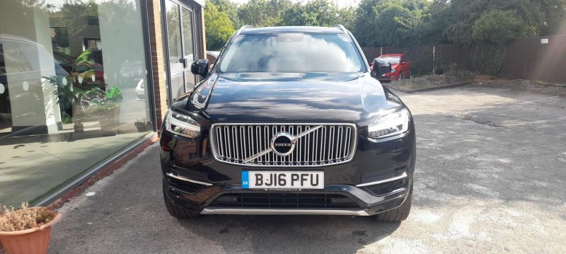 VOLVO XC90