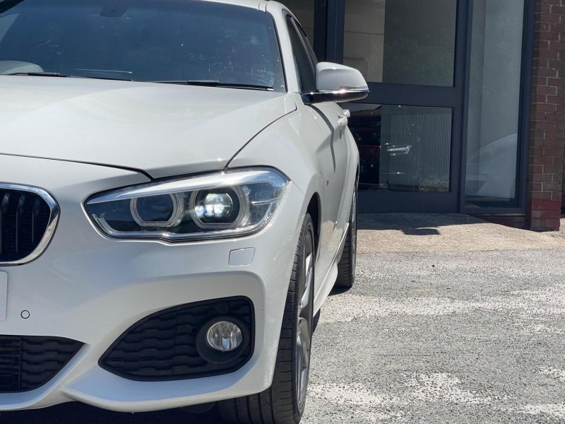 BMW 1 SERIES