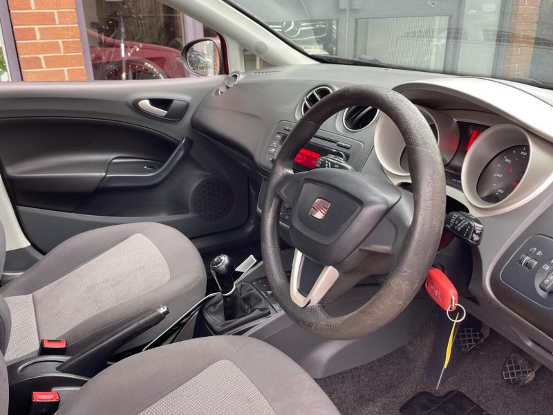 SEAT IBIZA