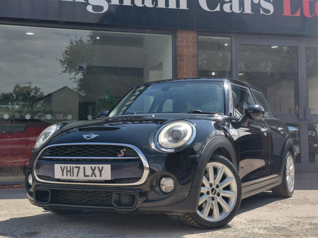 2017 MINI HATCH